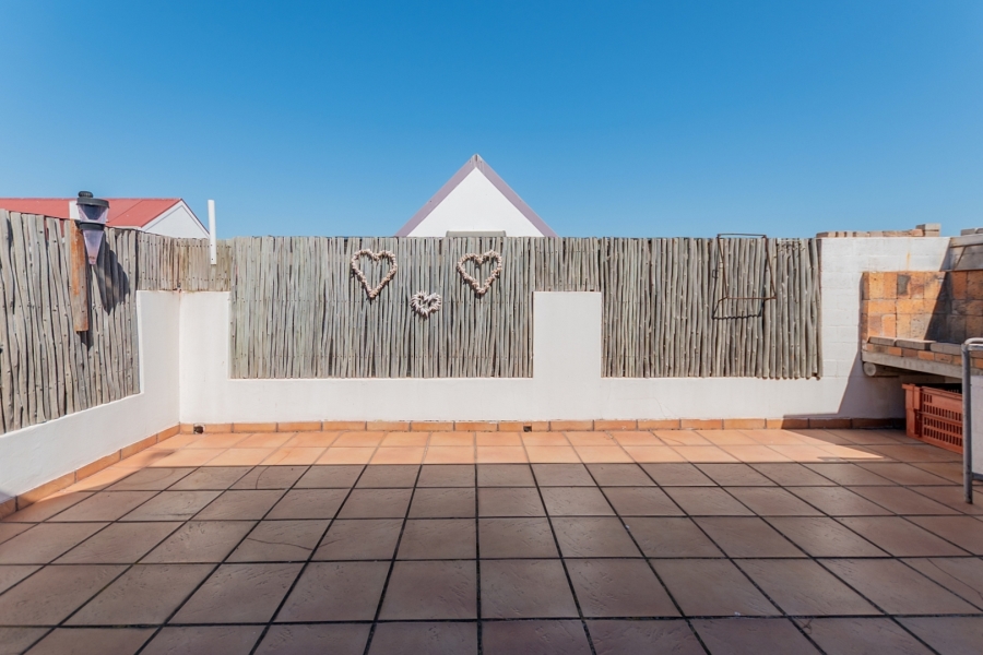 3 Bedroom Property for Sale in Skiathos Western Cape